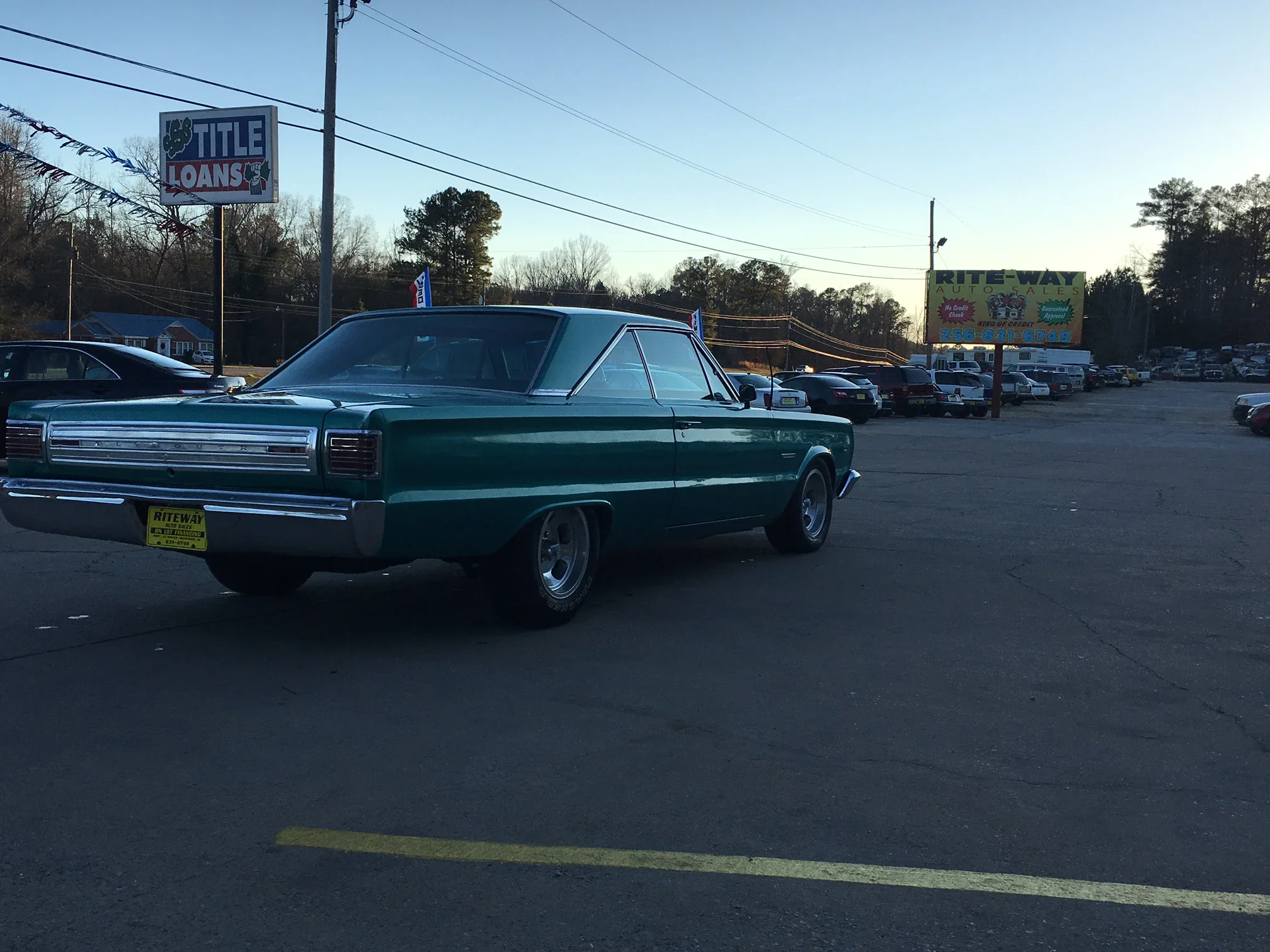 Plymouth-Belvedere-1966-Turquoise-Black-6