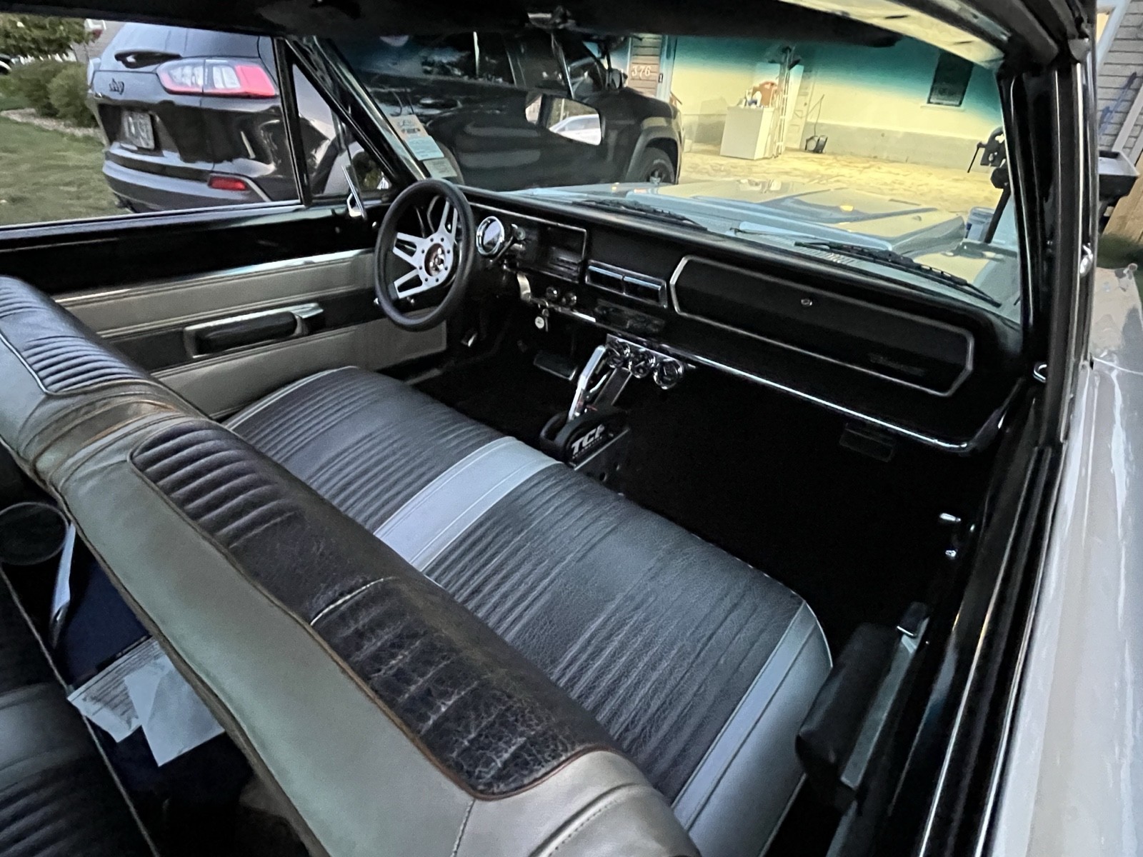 Plymouth-Belvedere-1967-8