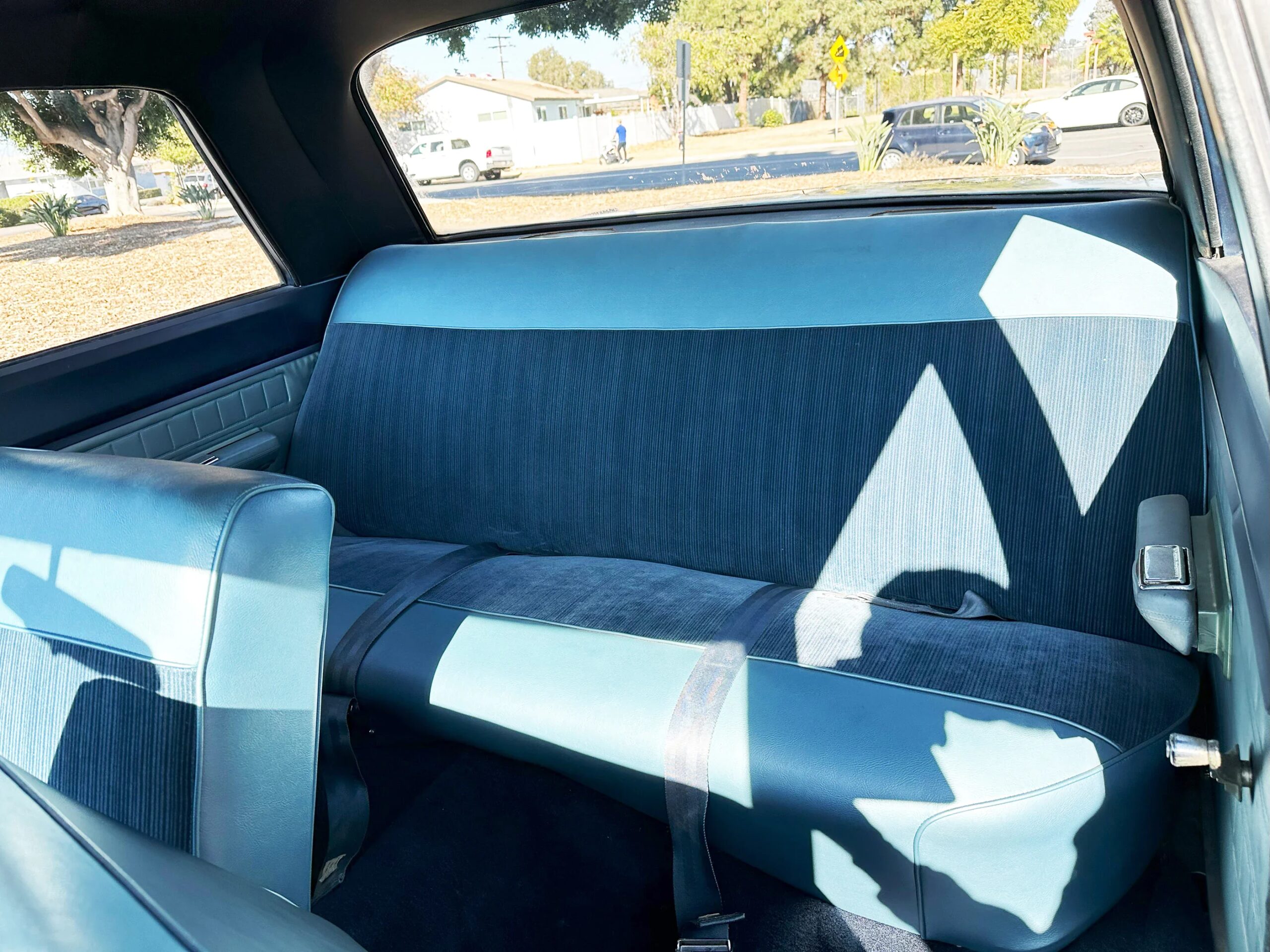 Plymouth-Belvedere-1967-Black-Blue-16