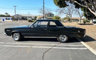 Plymouth-Belvedere-1967-Black-Blue-5