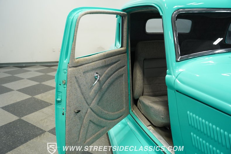 Plymouth-Coupe-1932-Teal-Gray-29