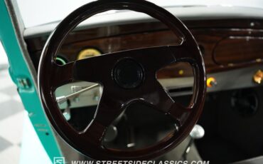 Plymouth-Coupe-1932-Teal-Gray-32