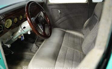 Plymouth-Coupe-1932-Teal-Gray-9