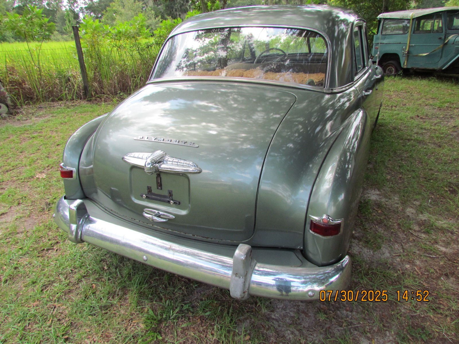 Plymouth-Cranbrook-1951-3