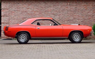 Plymouth-Cuda-1970-Red-Black-3