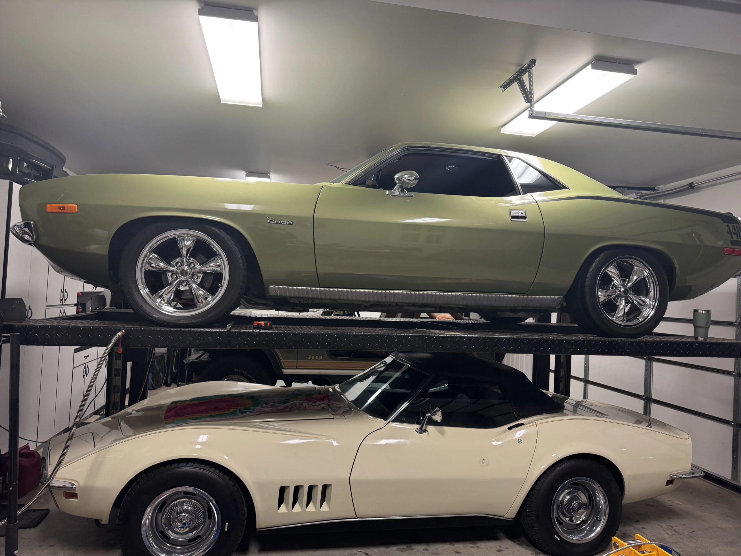 Plymouth-Cuda-1972-Green-Black-7