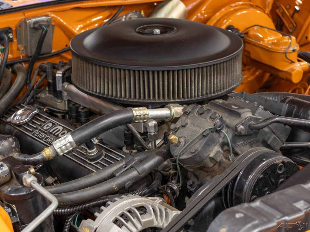 Plymouth-Cuda-1974-15