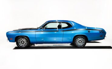 Plymouth-Duster-1971-Bright-Blue-Blue-2