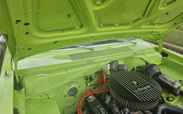 Plymouth-Duster-1971-Lime-Green-Black-5