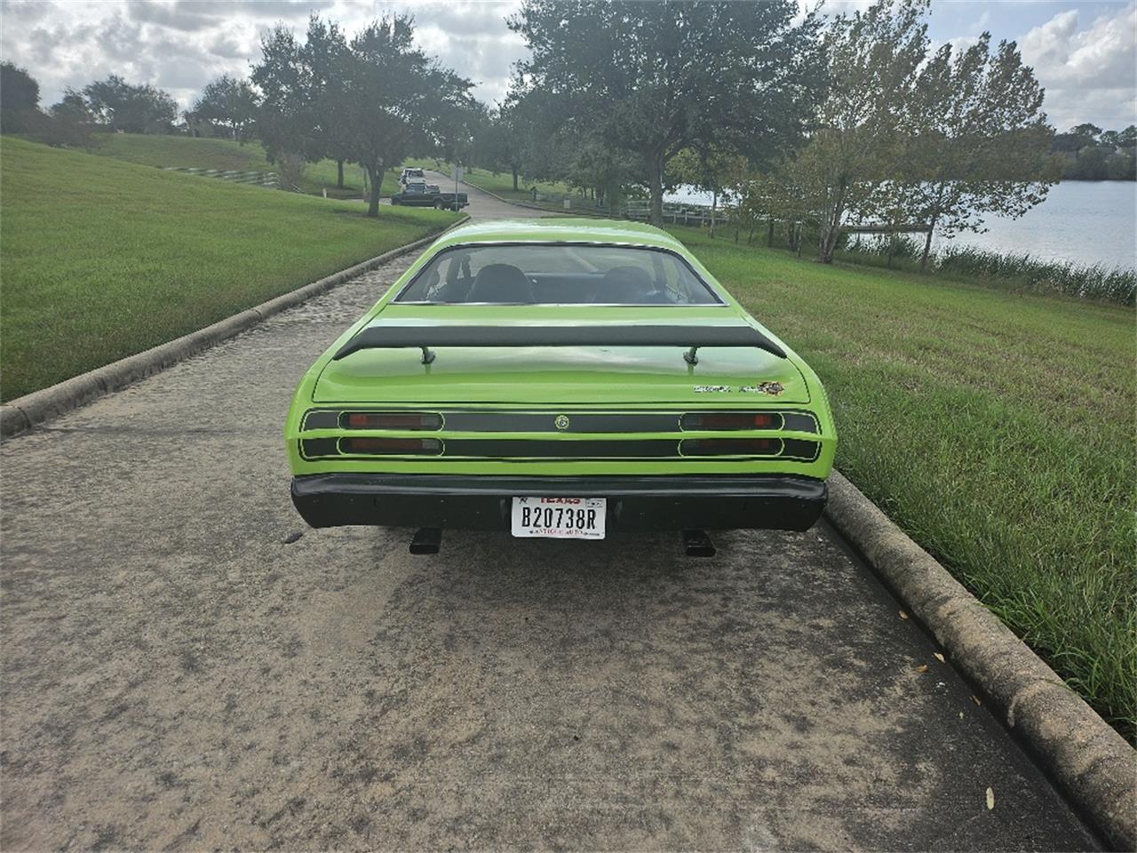 Plymouth-Duster-1971-Lime-Green-Black-9