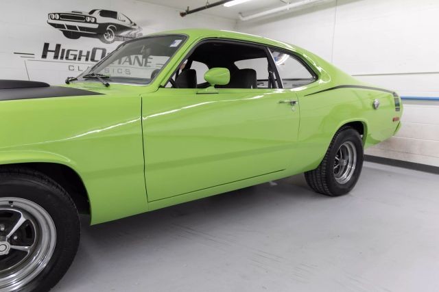 Plymouth-Duster-1974-Coupe-19