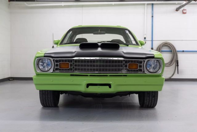 Plymouth-Duster-1974-Coupe-2