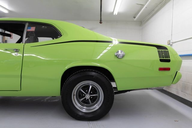 Plymouth-Duster-1974-Coupe-21