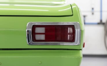 Plymouth-Duster-1974-Coupe-30