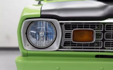Plymouth-Duster-1974-Coupe-5
