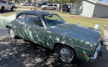 Plymouth-Duster-1974-Green-Green-3