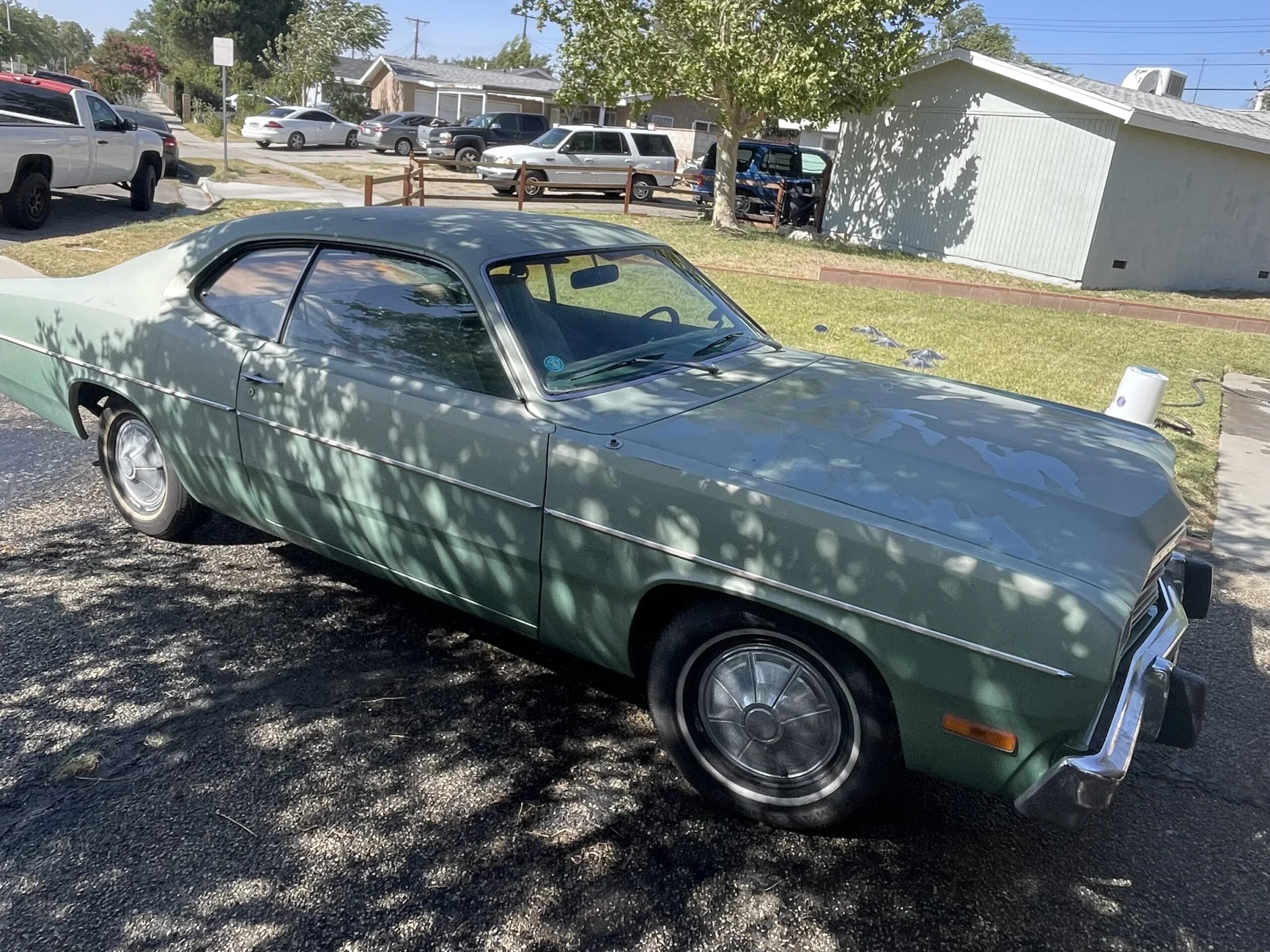Plymouth-Duster-1974-Green-Green-3