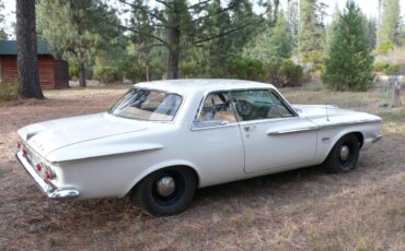 Plymouth-Fury-1962-Off-White-Tan