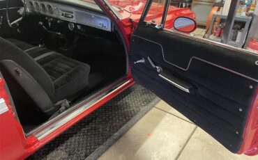 Plymouth-Fury-1964-Red-Black-23