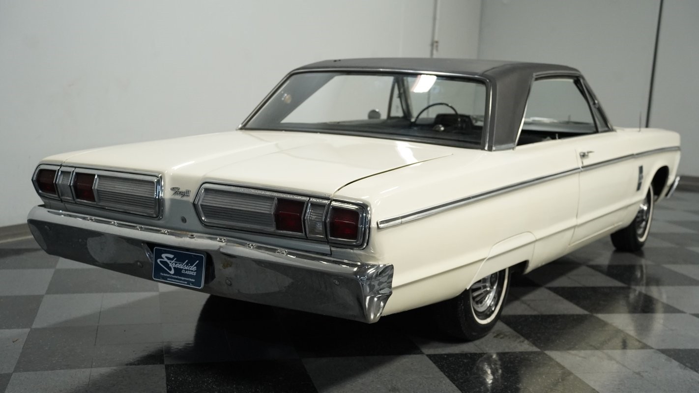 Plymouth-Fury-1966-Sedan-10