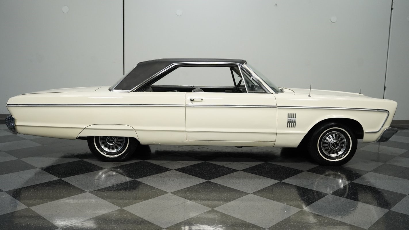 Plymouth-Fury-1966-Sedan-12