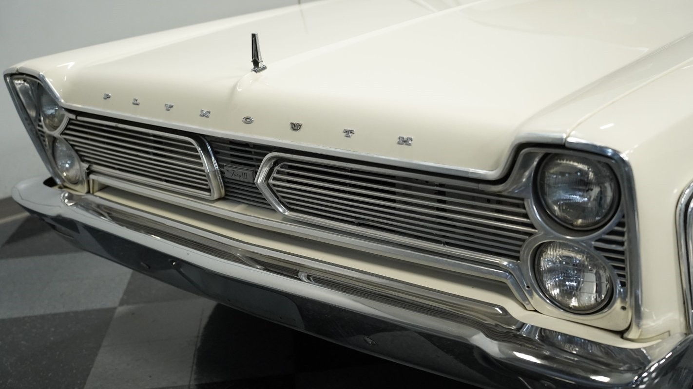 Plymouth-Fury-1966-Sedan-17