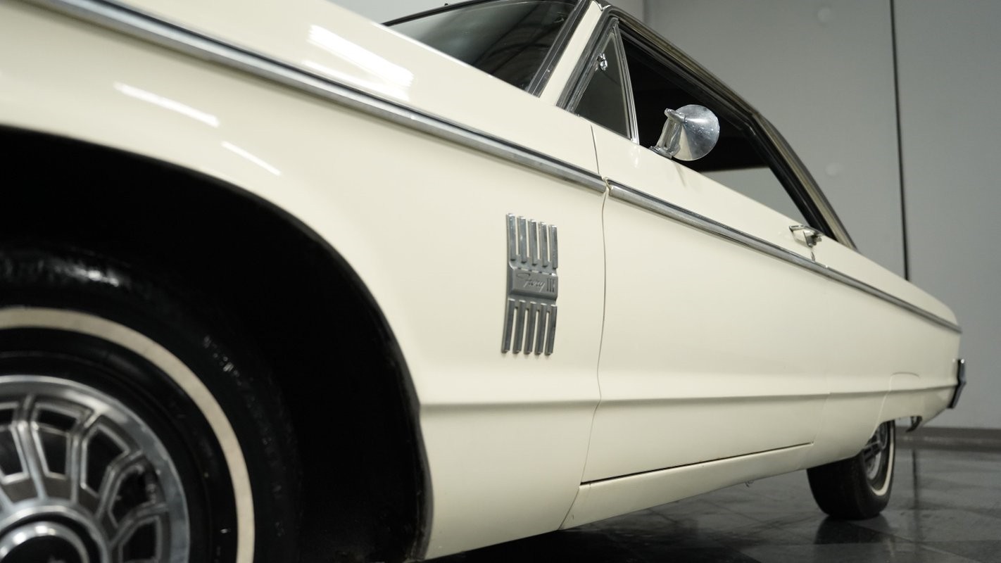 Plymouth-Fury-1966-Sedan-18