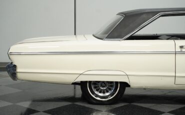 Plymouth-Fury-1966-Sedan-23