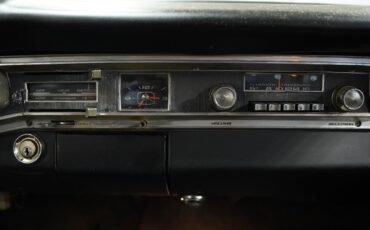 Plymouth-Fury-1966-Sedan-33