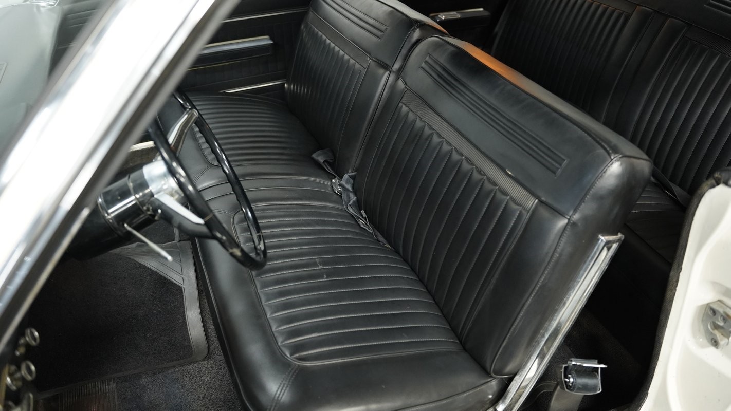 Plymouth-Fury-1966-Sedan-34