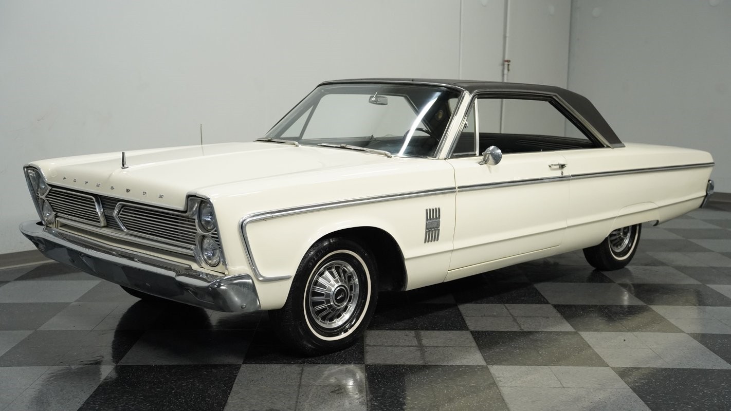 Plymouth-Fury-1966-Sedan-5