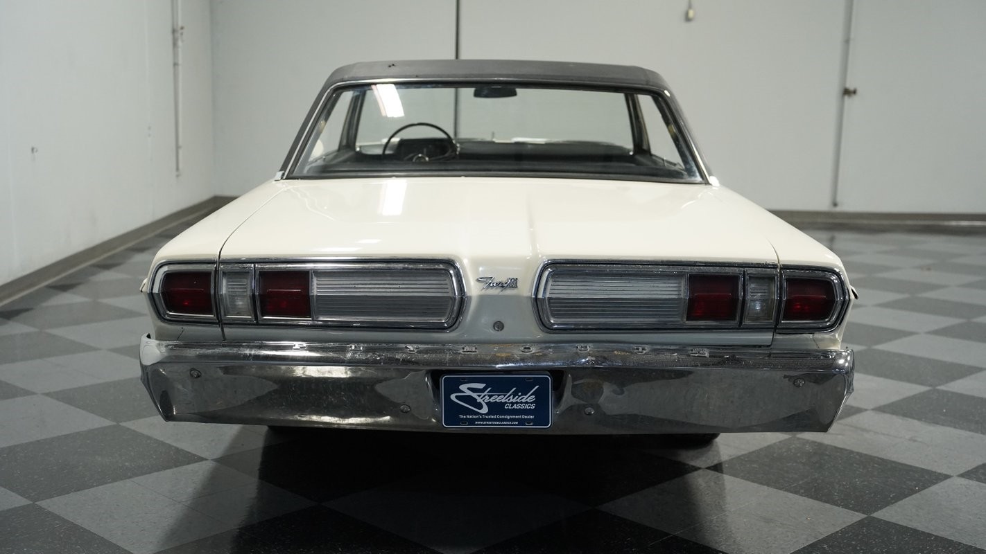 Plymouth-Fury-1966-Sedan-9