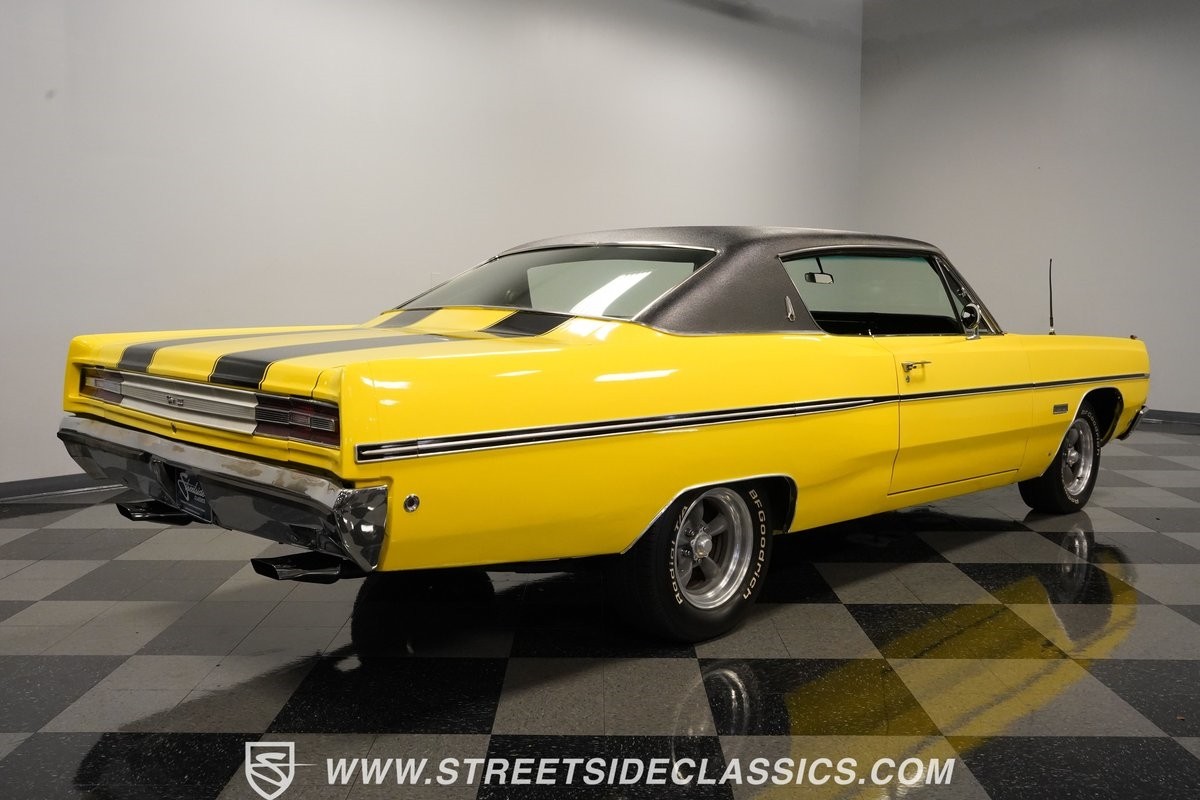 Plymouth-Fury-1968-Coupe-12