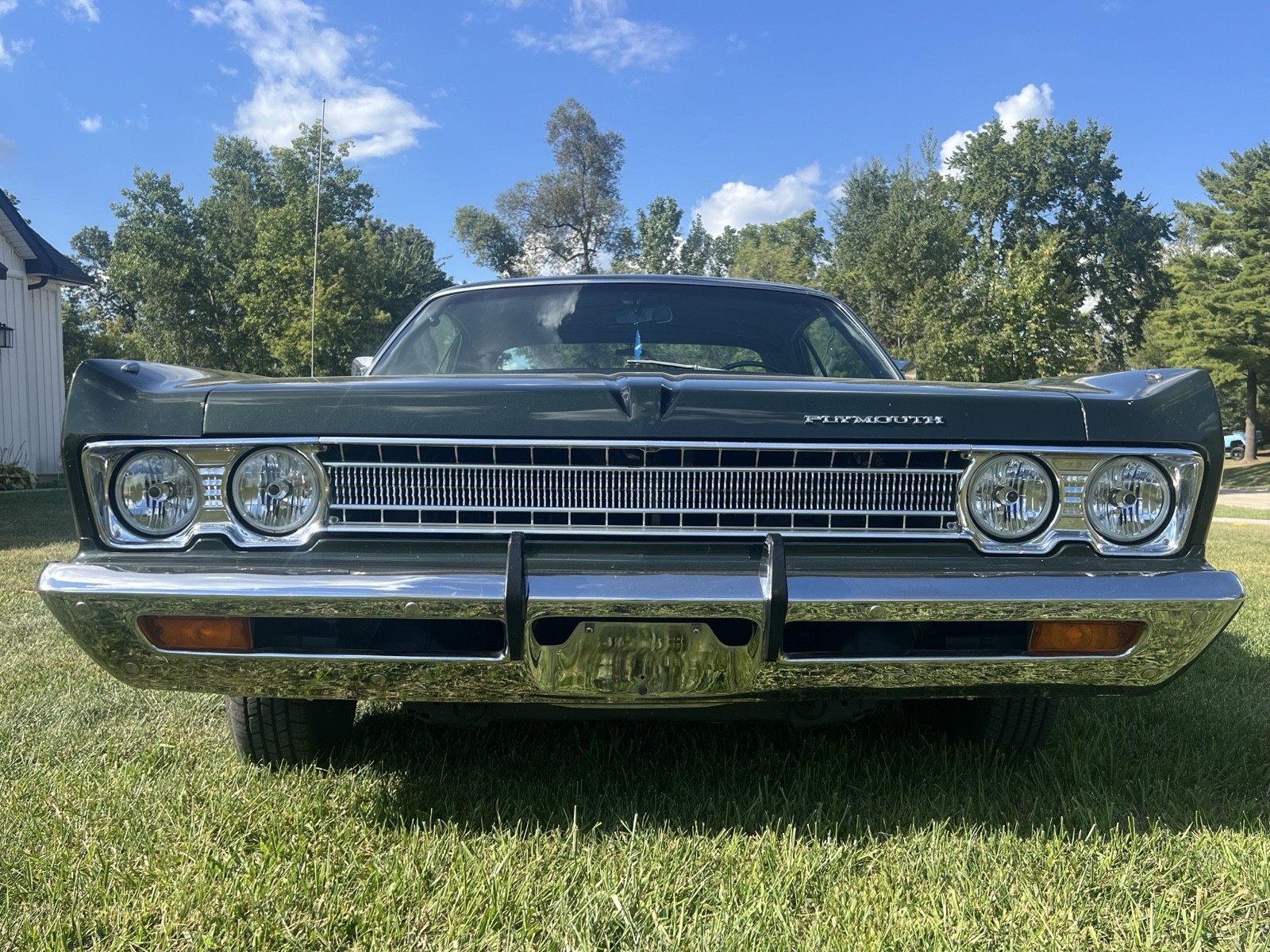 Plymouth-Fury-1969-1