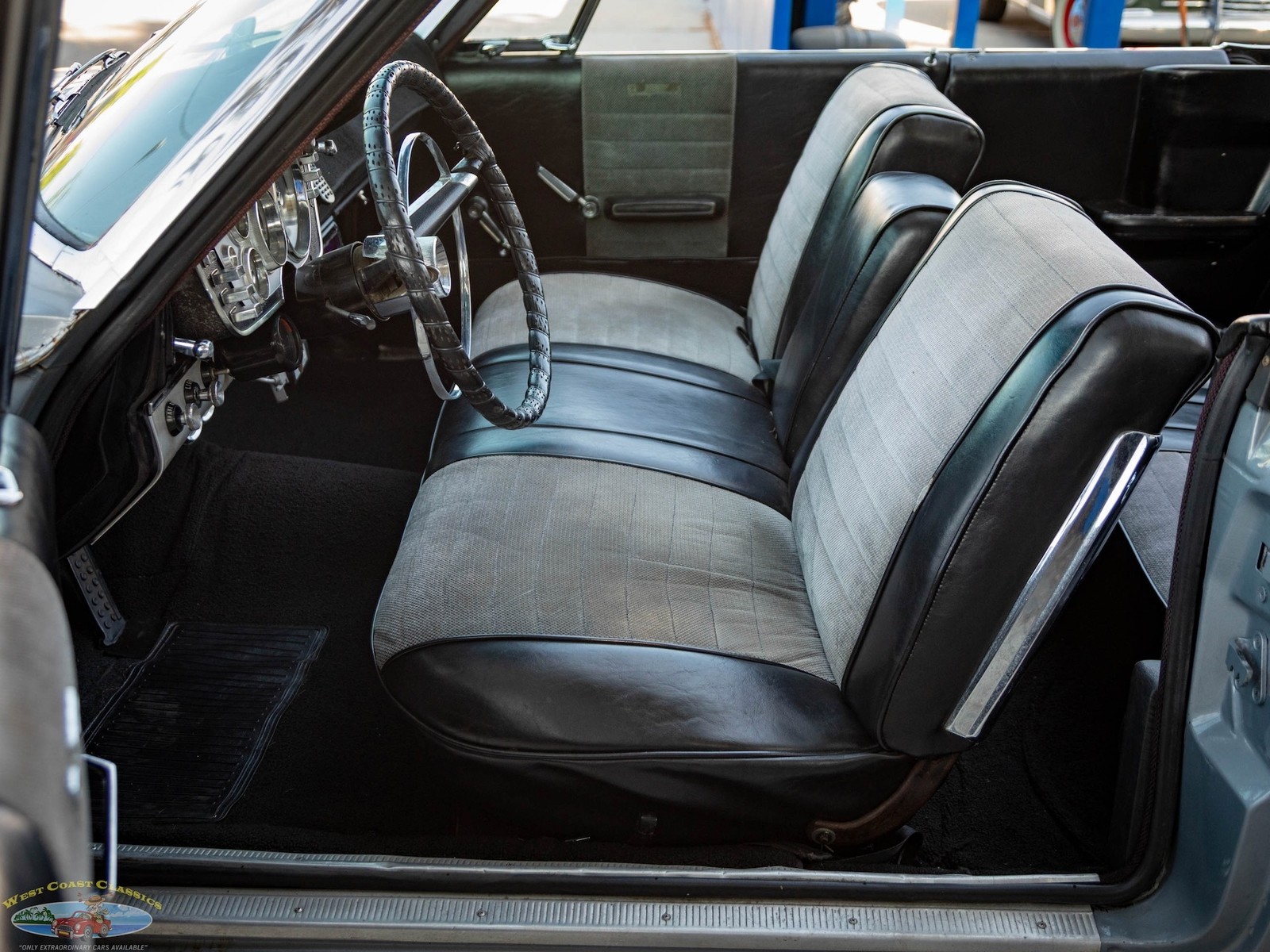 Plymouth-Fury-Custom-505-c.i.-V8-Convertible-1963-2-Door-Convertible-30