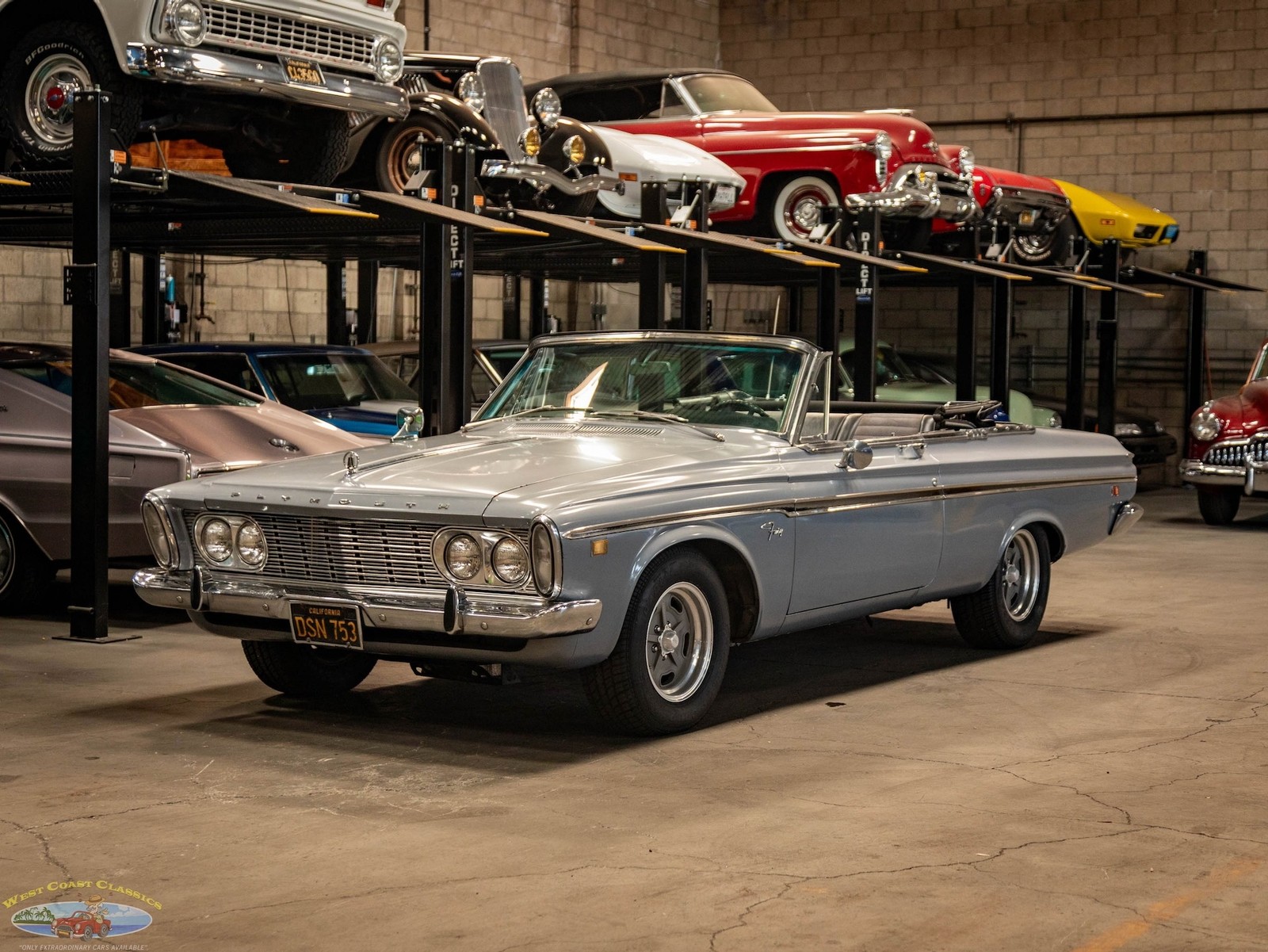 Plymouth-Fury-Custom-505-c.i.-V8-Convertible-1963-2-Door-Convertible