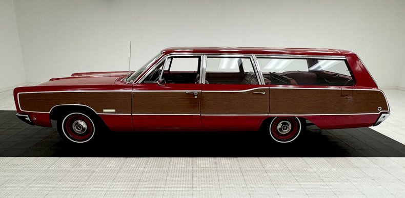 Plymouth-Fury-iii-1968-Matador-Red-Red