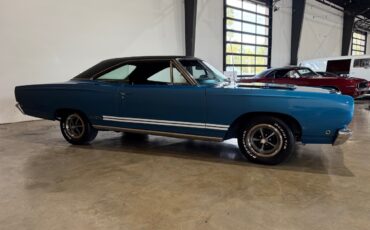 Plymouth-GTX-1968-American-Muscle-Car-10