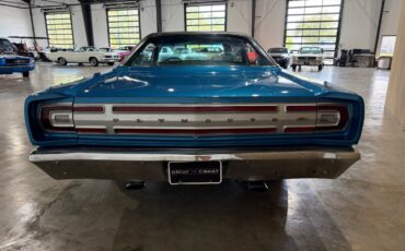 Plymouth-GTX-1968-American-Muscle-Car-17