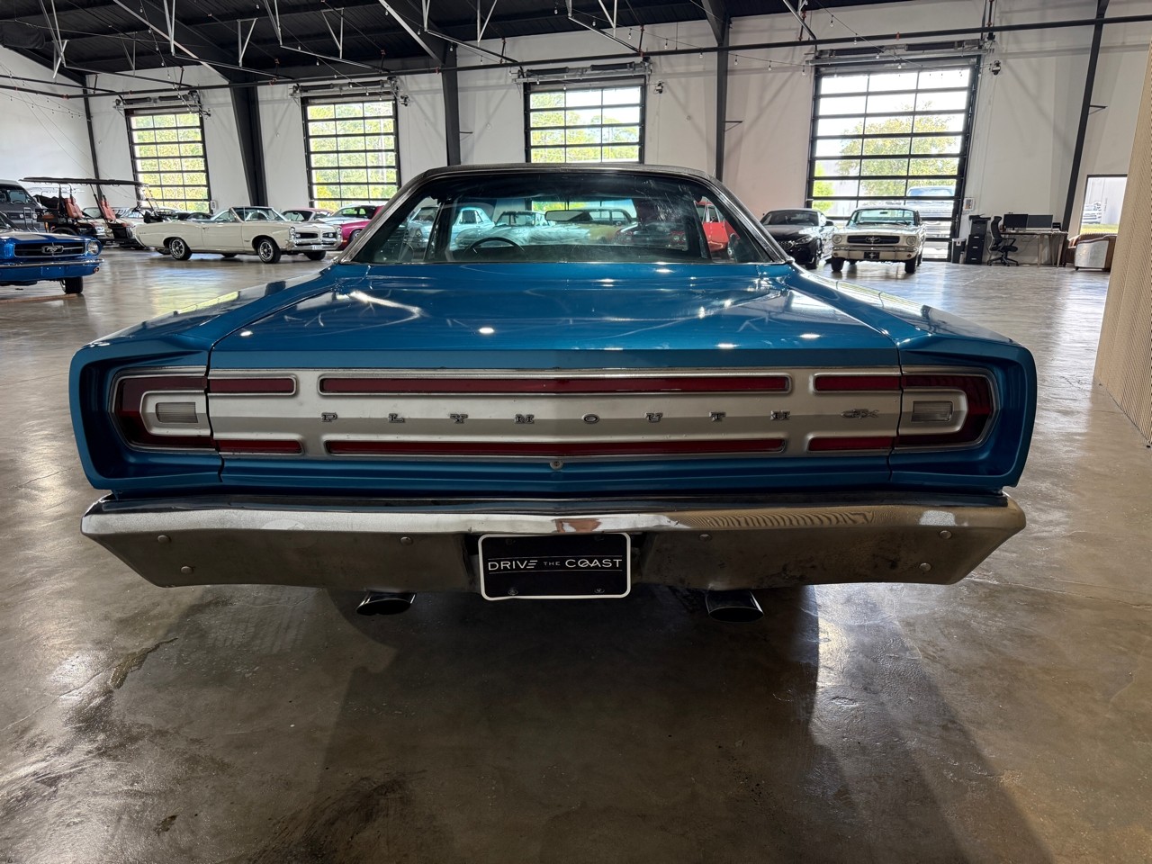 Plymouth-GTX-1968-American-Muscle-Car-17