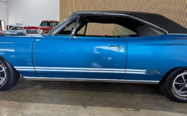 Plymouth-GTX-1968-American-Muscle-Car-24