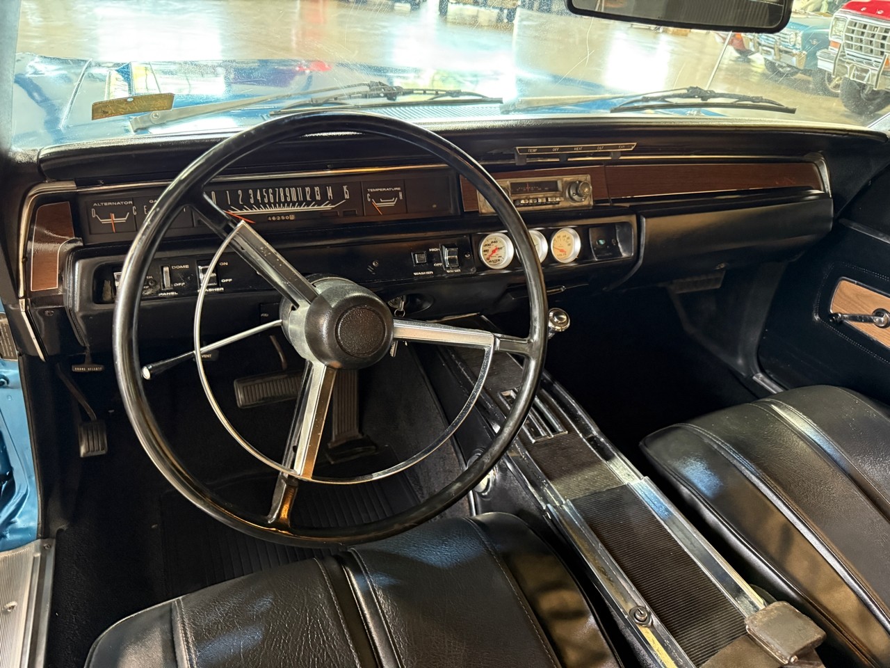 Plymouth-GTX-1968-American-Muscle-Car-33