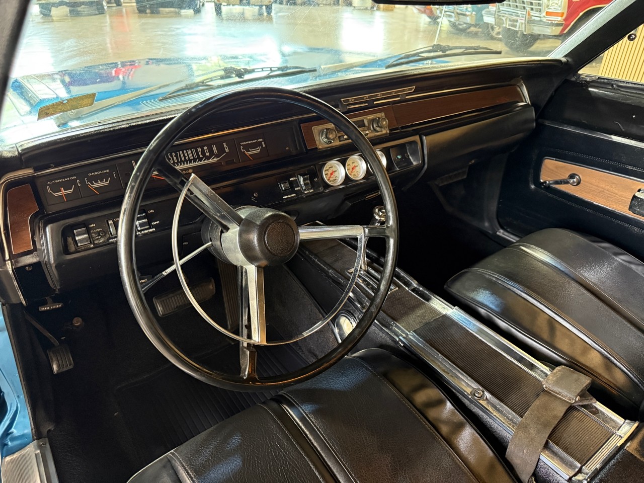 Plymouth-GTX-1968-American-Muscle-Car-34
