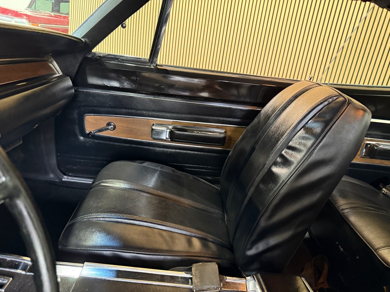 Plymouth-GTX-1968-American-Muscle-Car-35