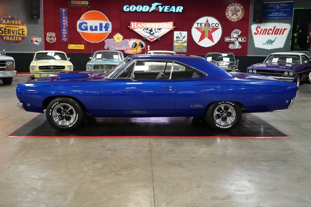 Plymouth-GTX-1968-Coupe-2