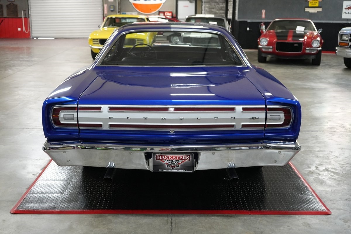 Plymouth-GTX-1968-Coupe-4