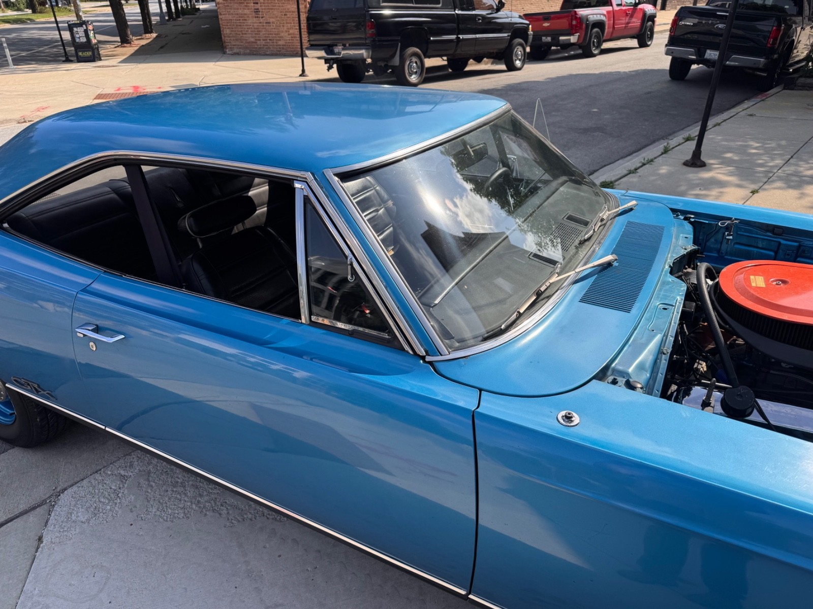 Plymouth-GTX-1969-3