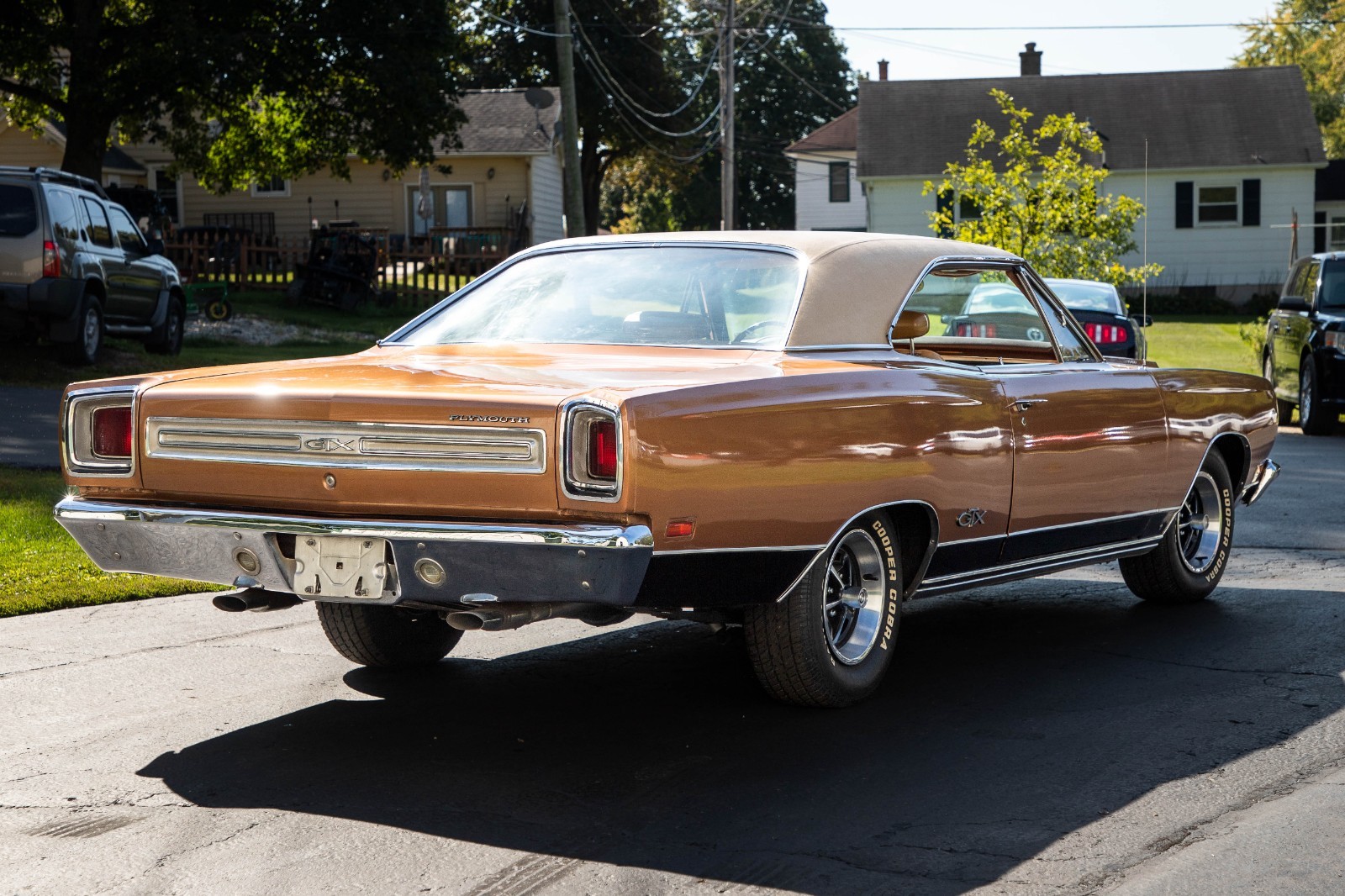 Plymouth-GTX-1969-Coupe-1