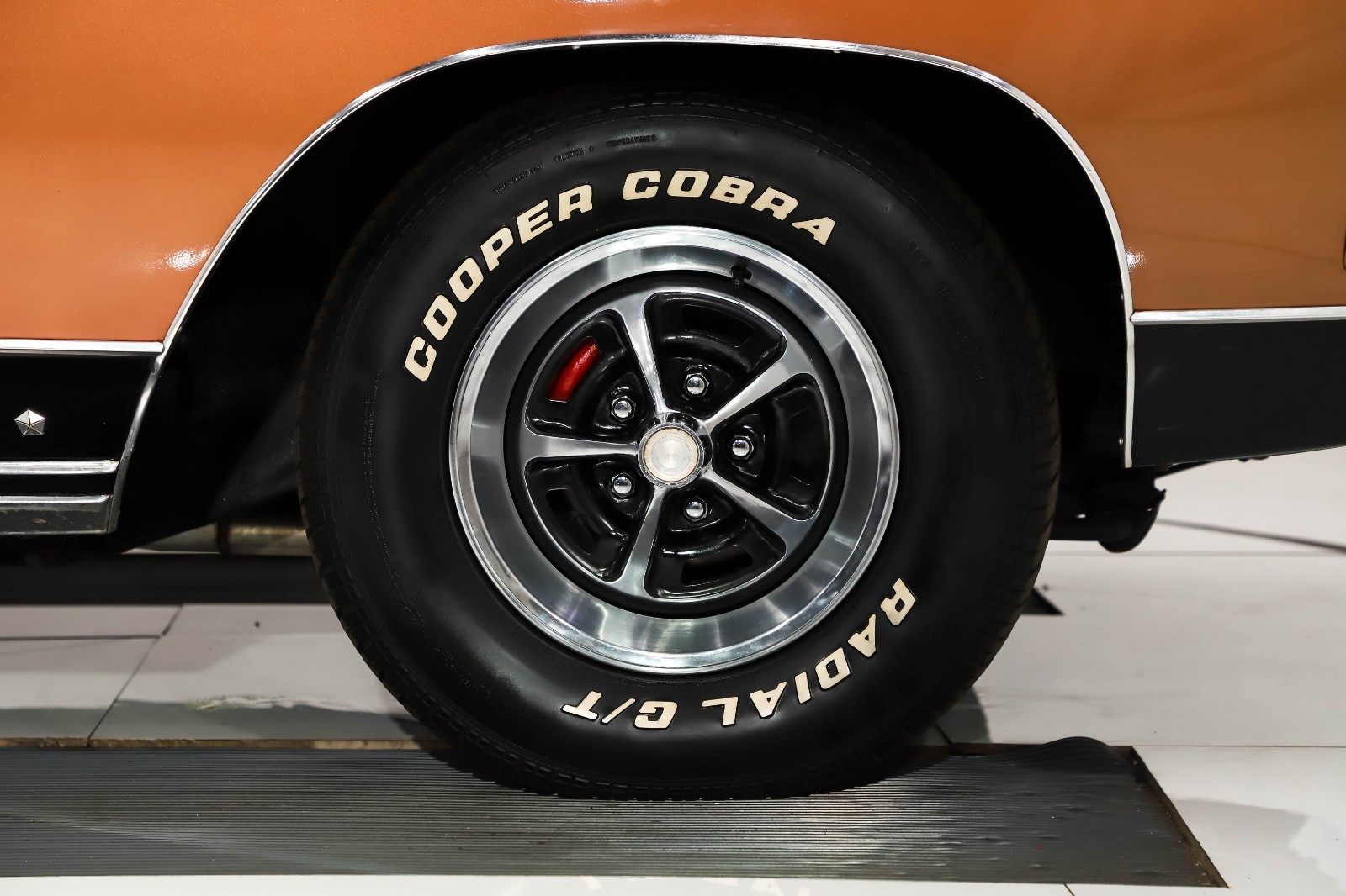 Plymouth-GTX-1969-Coupe-17