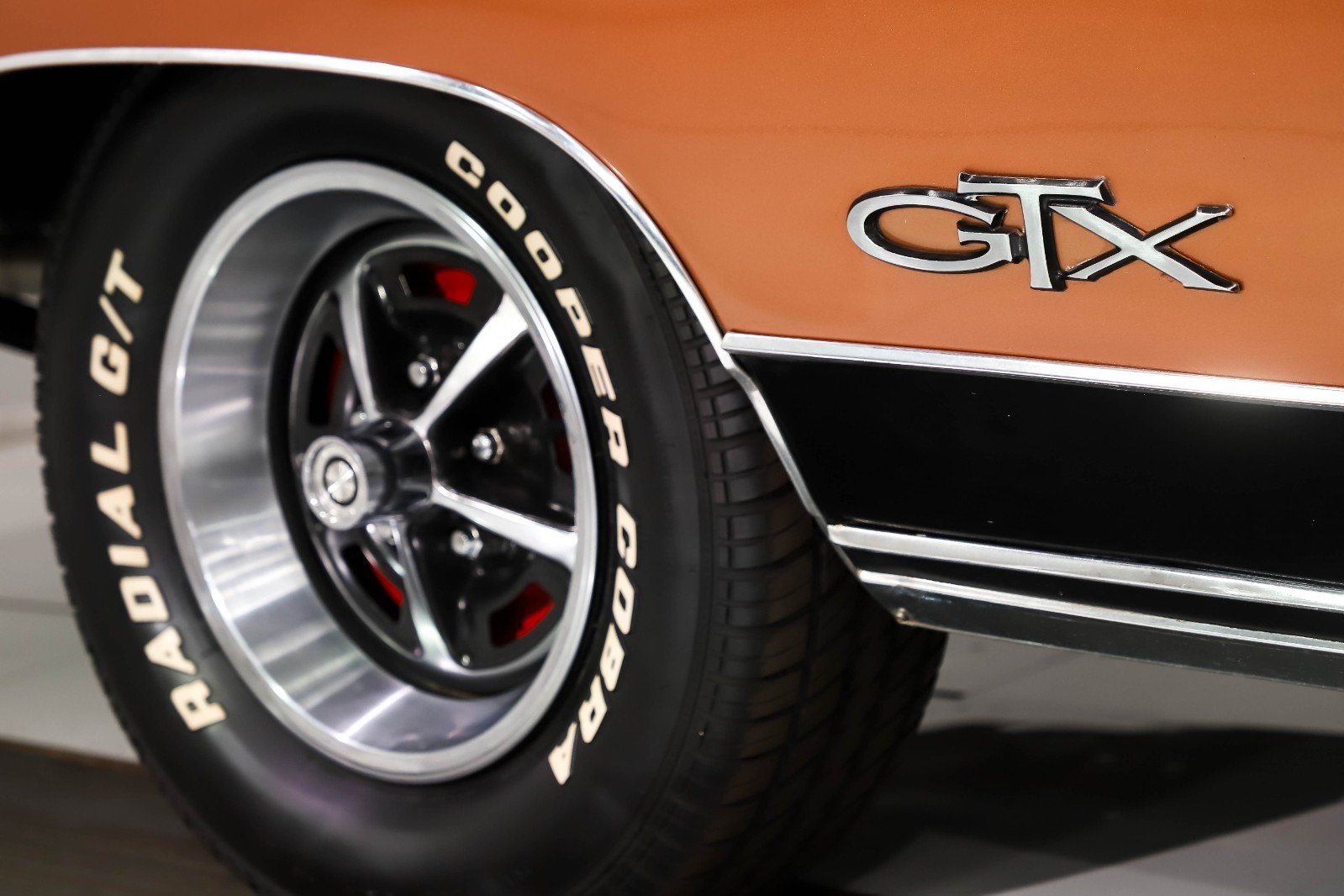 Plymouth-GTX-1969-Coupe-7